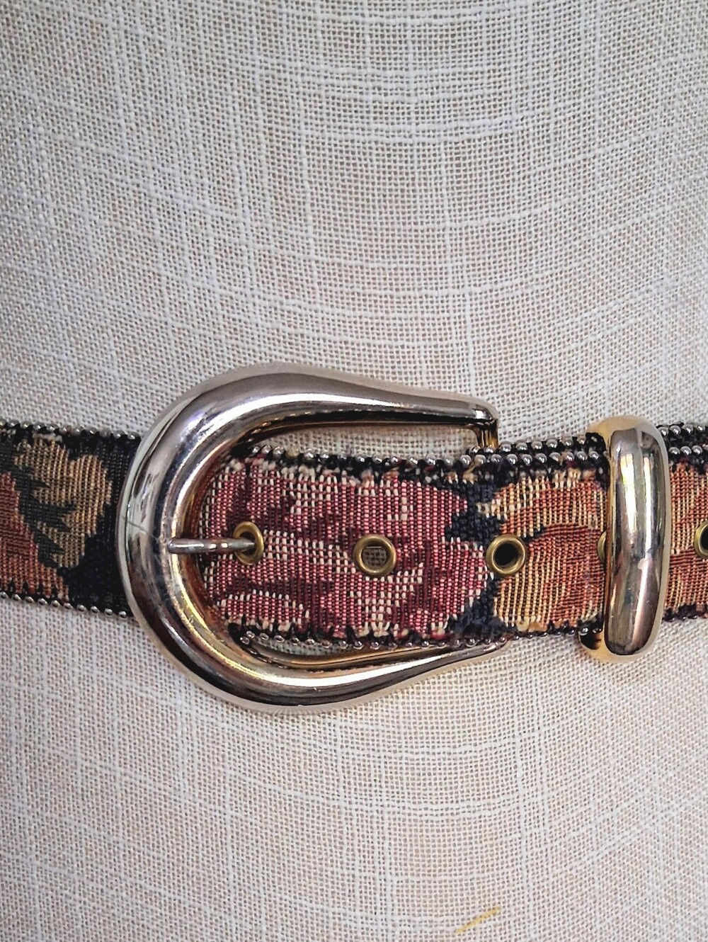 Vintage Floral Tapestry Belt - Beaded Detailed Edges - Leather - ML